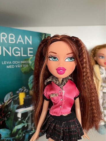 Beden Renk Bratz bebek