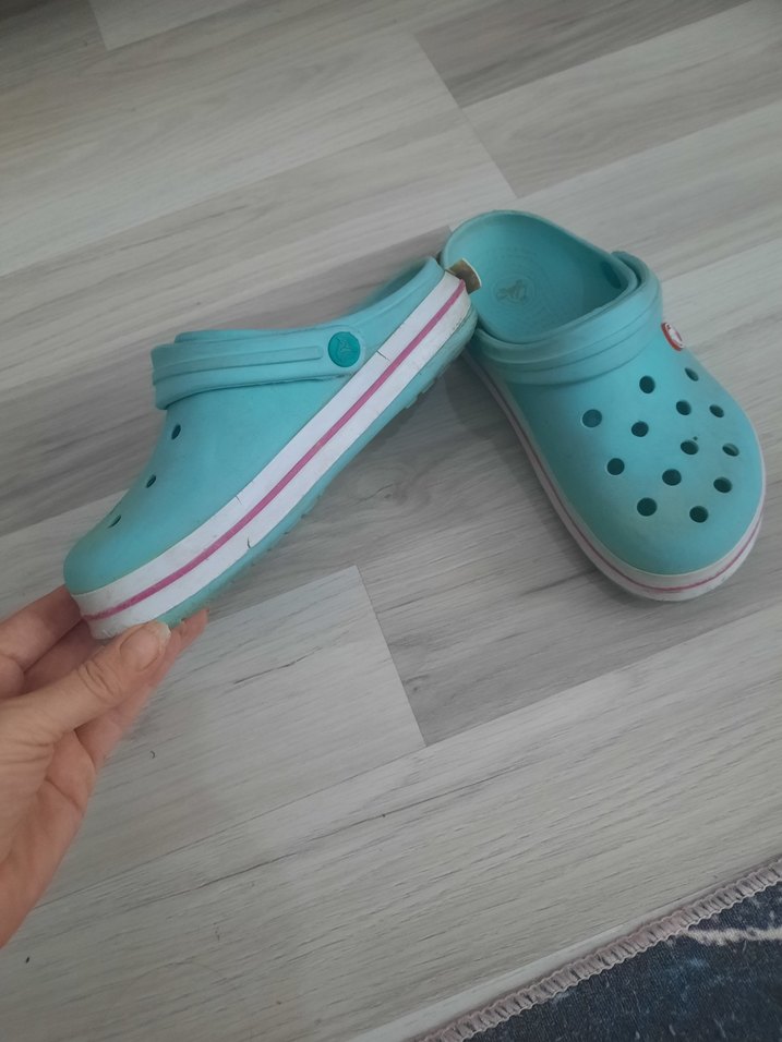 Kız Çocuk Kırmızı Cırtlı Terlik - Görsel 3