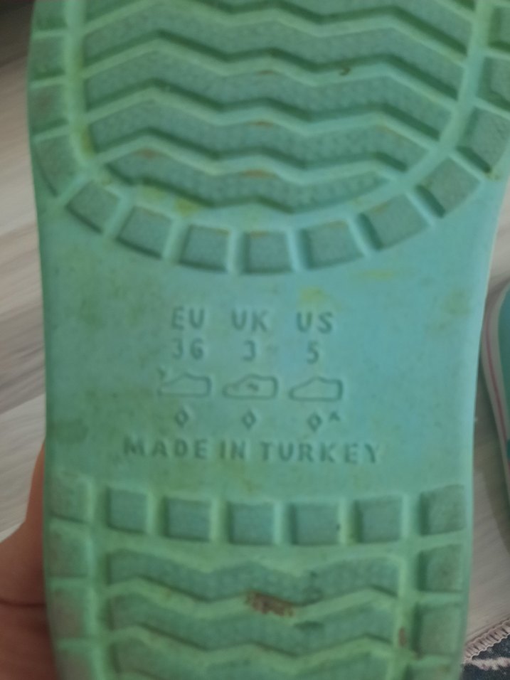 Kız Çocuk Kırmızı Cırtlı Terlik - Görsel 5