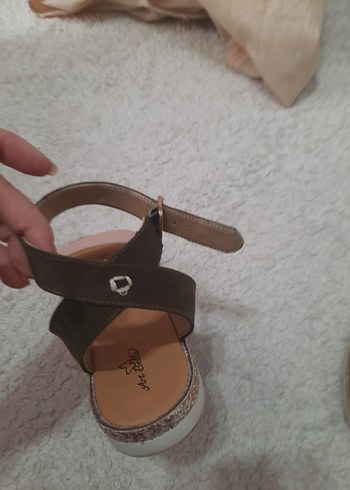 Bej Pastel Tokalı  Kadın Sandalet sadece 2 kere kullanildi - Görsel 5