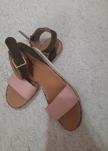 Bej Pastel Tokalı  Kadın Sandalet sadece 2 kere kullanildi - Görsel 6