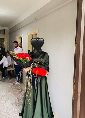 Nişan elbisesi