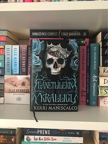 Lanetlilerin Krallığı ( Kötülerin Krallığı Serisi İkinci Kitap)