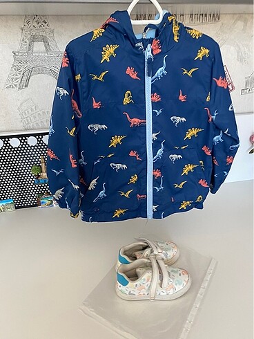 Lcw yağmurluk ve spor ayakkabı - Görsel 2