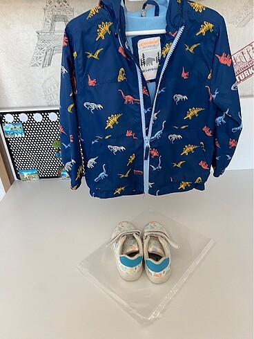 Lcw yağmurluk ve spor ayakkabı - Görsel 4