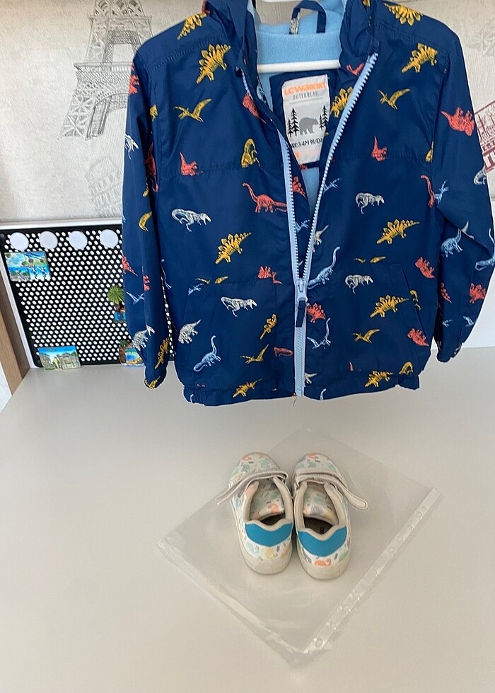 Lcw yağmurluk ve spor ayakkabı - Görsel 4