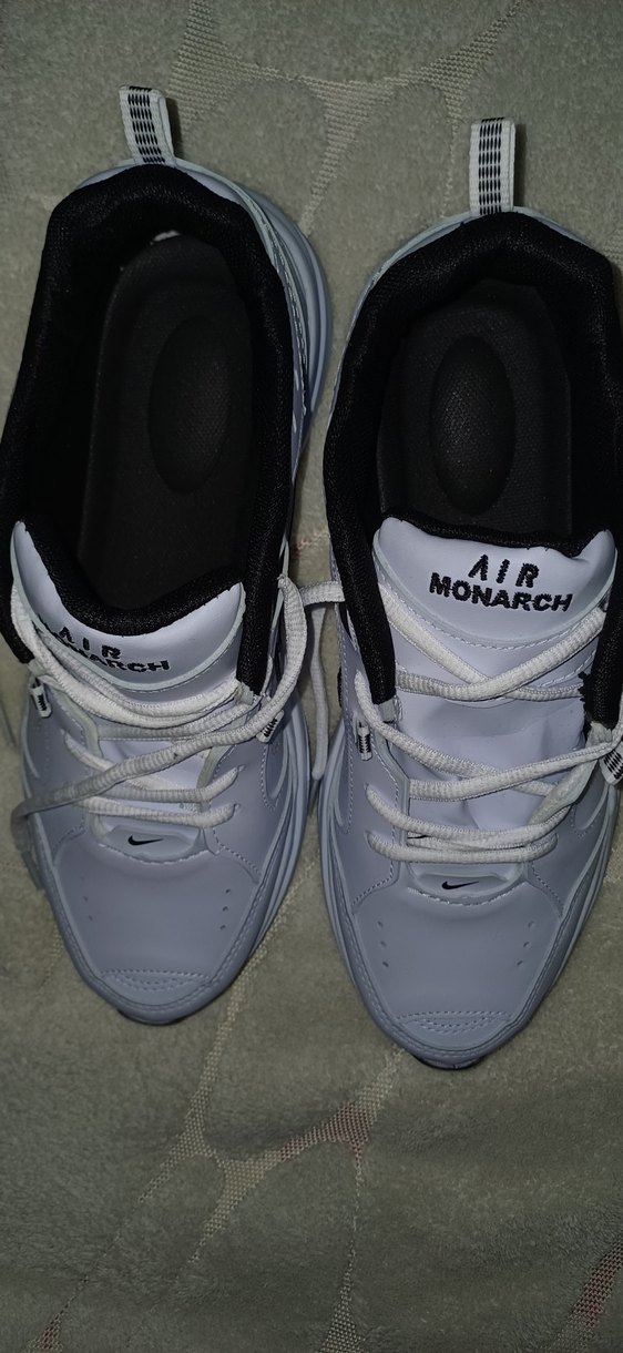 Beyaz Nike Air Monarch Erkek Spor Ayakkabı - Görsel 3
