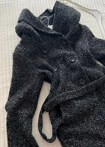 Düğmeli Kemerli Siyah Kaban - Görsel 7