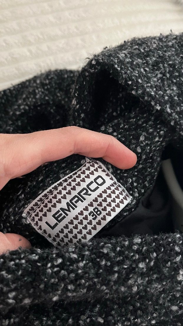 Düğmeli Kemerli Siyah Kaban - Görsel 3