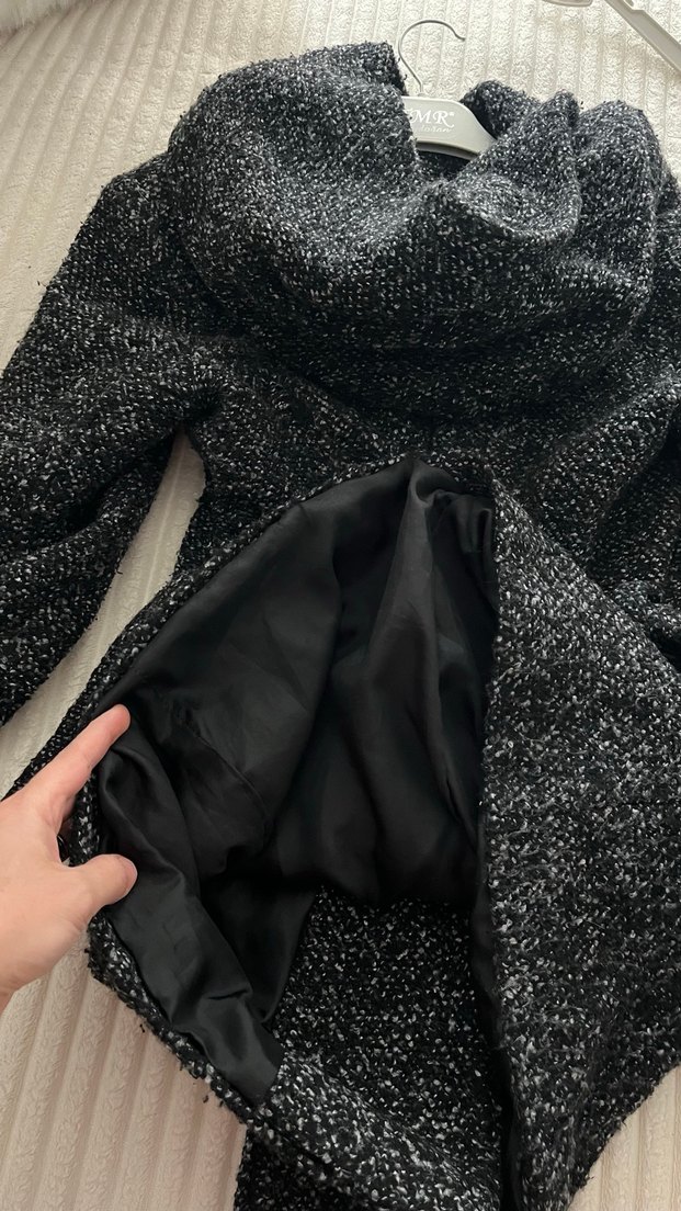 Düğmeli Kemerli Siyah Kaban - Görsel 4