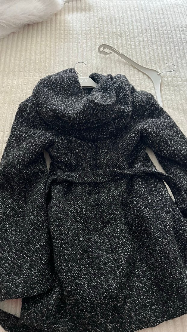 Düğmeli Kemerli Siyah Kaban - Görsel 2