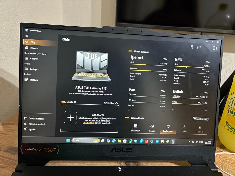 Siyah ASUS oyun laptopu - Görsel 4