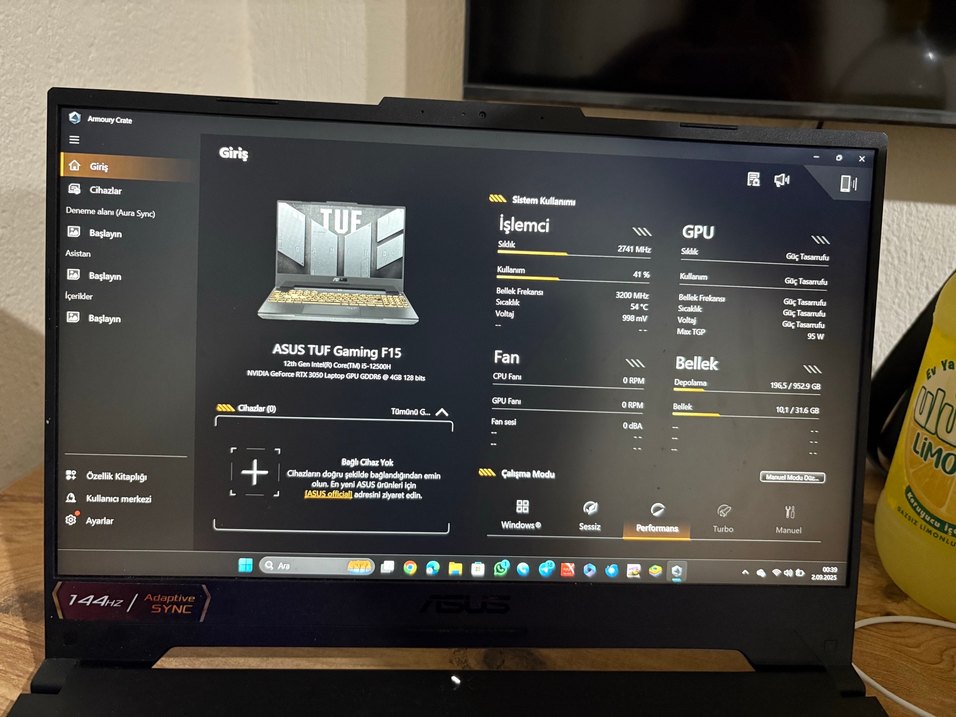 Siyah ASUS oyun laptopu - Görsel 3
