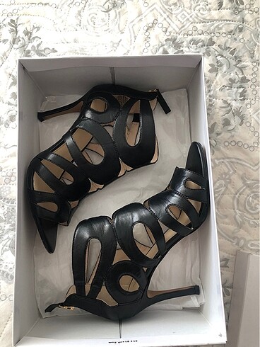 36,5 Beden Nine west siyah deri topuklu ayakkabı