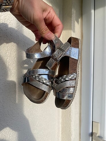 Zara Deri kayışlı Kız Çocuk Sandalet
