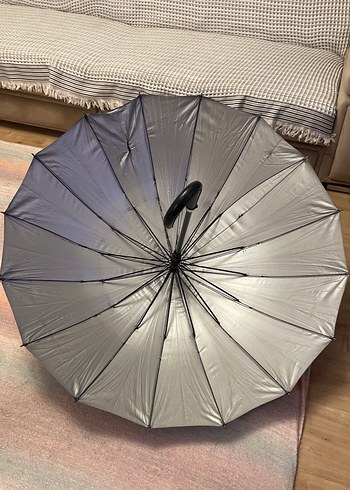 Kadın Siyah Gotik Pilili Şemsiye, ufak bir söküğü vardı diktim - Görsel 3