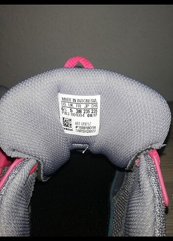 Adidas spor ayakkabı