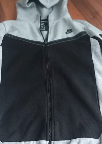 Gri Nike Fermuarlı Erkek çocuk hırka 10-11