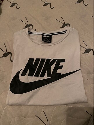 Nıke tshirt