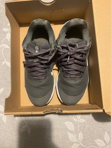 35 Beden gri Renk Nike revolution orijinal 35,5 numara erkek çocuk spor ayakkabı