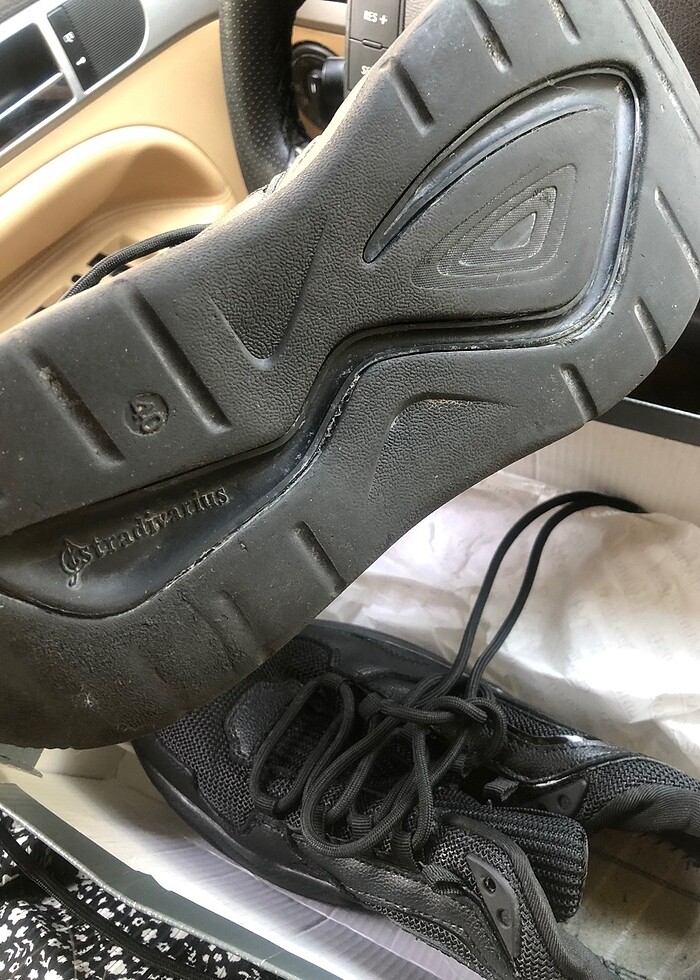 Stradivarius spor ayakkabı - Görsel 2