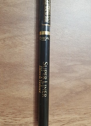 Loreal Superliner Black Velvet Siyah Eyeliner 
