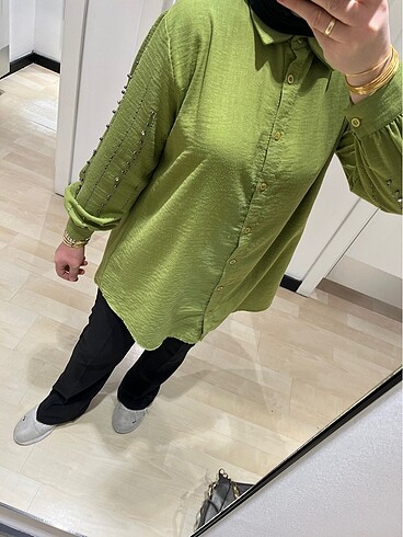xl Beden Kolları taşlı gömlek