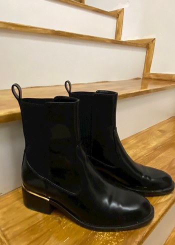 Parlak Siyah Kadın Deri Topuklu Bot - Görsel 4