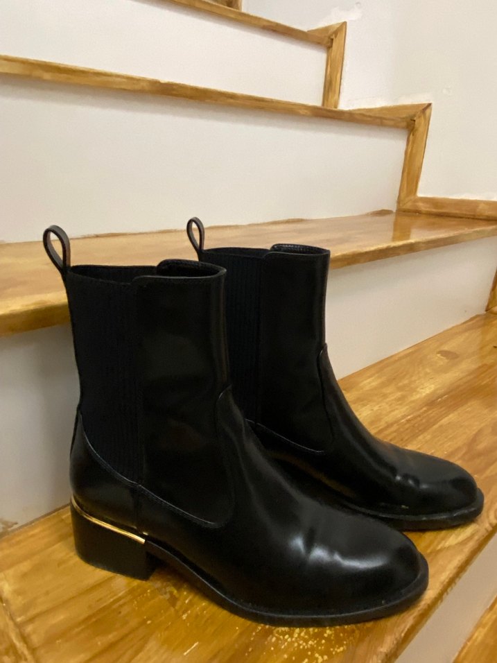 Parlak Siyah Kadın Deri Topuklu Bot - Görsel 4