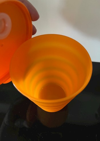 Turuncu Plastik Kapaklı Bardak - Görsel 3