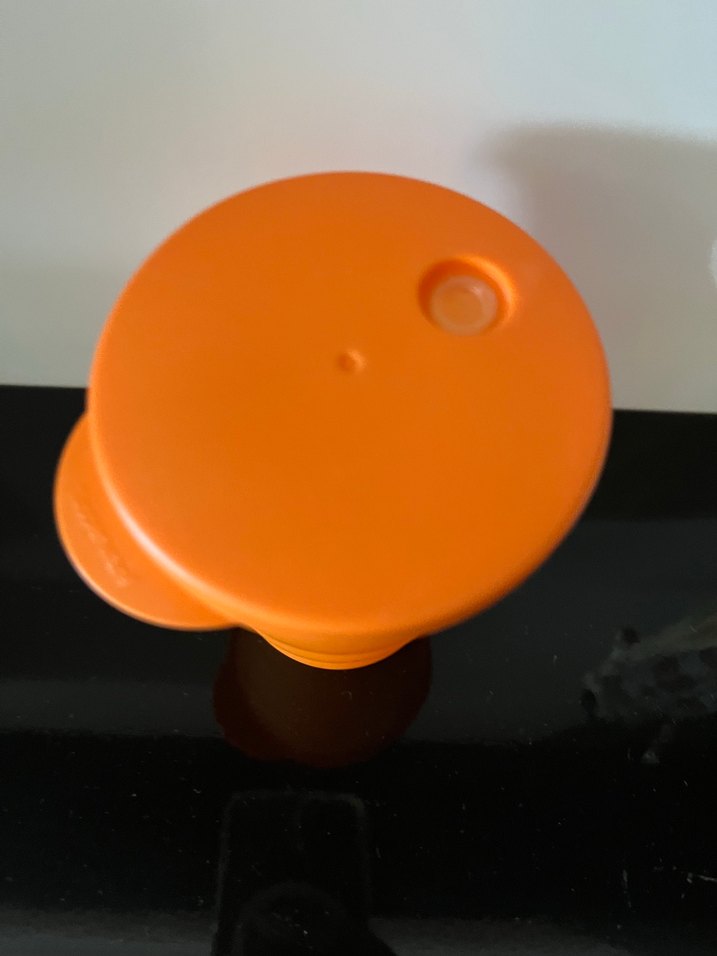 Turuncu Plastik Kapaklı Bardak - Görsel 2