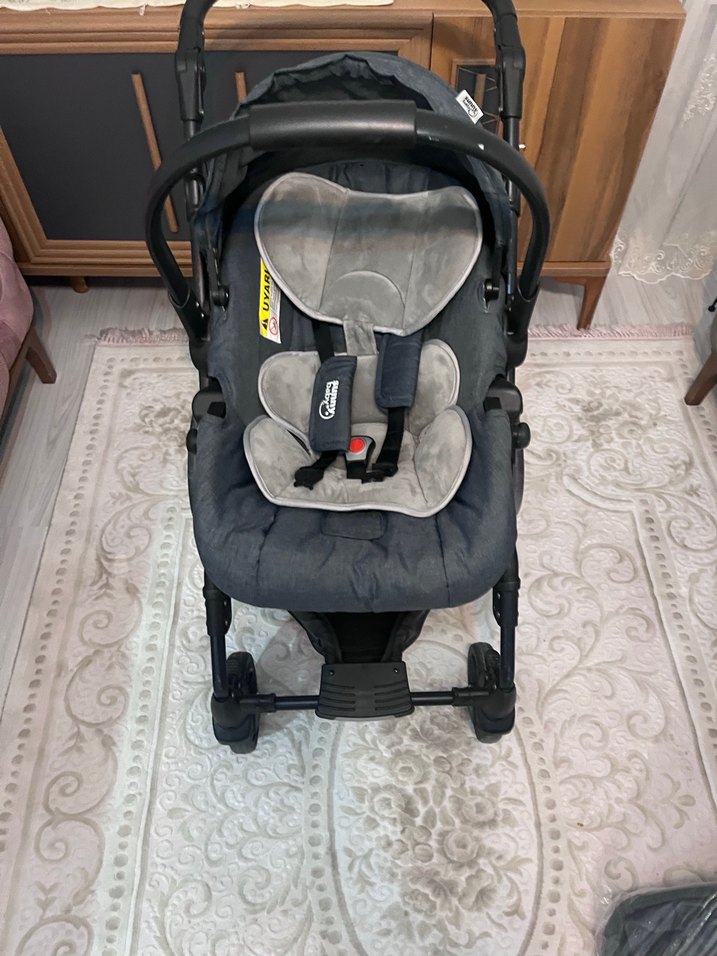 Gri Bebek Arabası ve Taşıma Koltuğu - Görsel 4