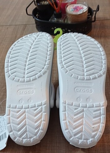38 Beden beyaz Renk Crocs terlik