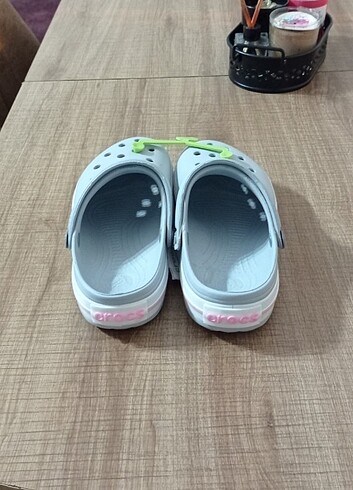 37 Beden Crocs terlik