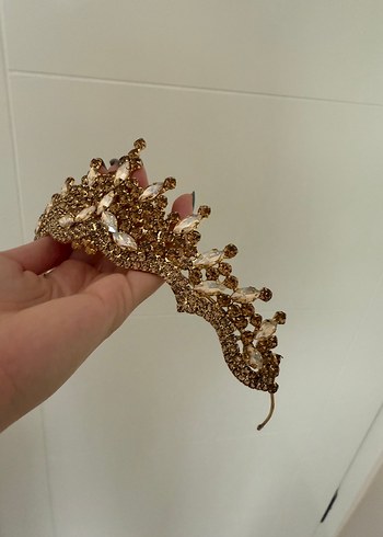 Altın Renkli Payetli Gelin Tacı - Görsel 4