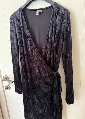 H&M Siyah Kadife Kadın Elbise - Görsel 2