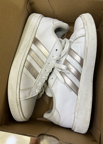 Adidas Kadın Beyaz Spor Ayakkabı - Görsel 4