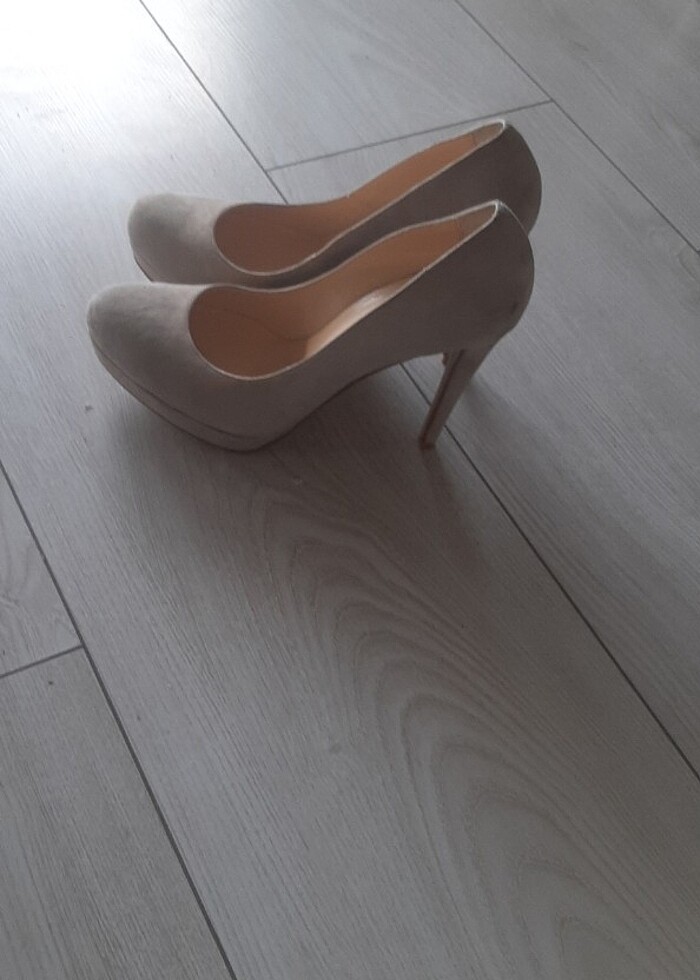 Bağcıklı topuklu çok güzel bir model - Görsel 4