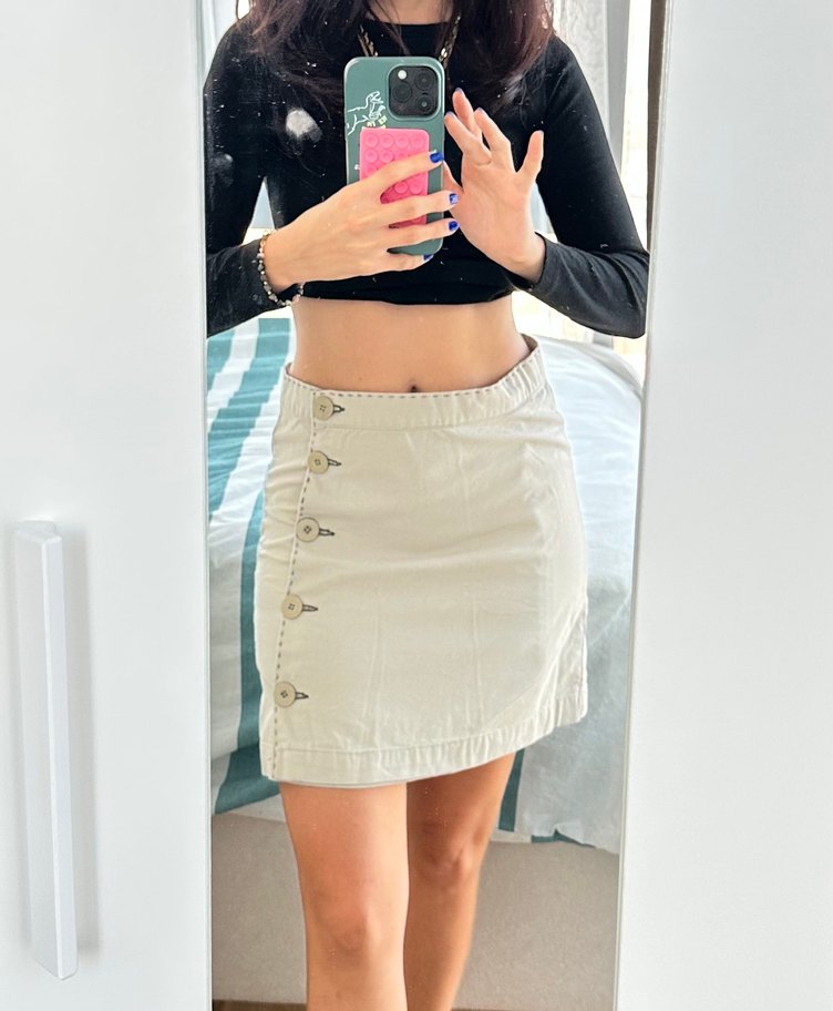 Düğmeli krem Mini Etek - Görsel 2