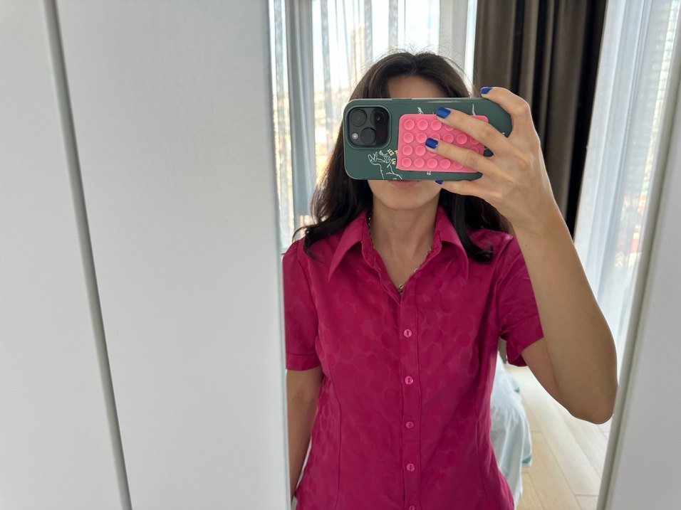 Düğmeli V Yaka Parlak Pembe Kadın Gömlek - Görsel 5