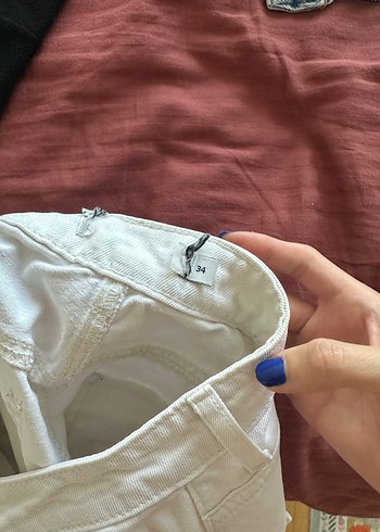 Beyaz Denim Şort - Görsel 5