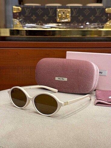 Miu Miu eyewear sunglasses