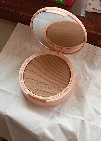 L'actone Bronzer