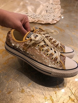 39 Beden altın Renk Converse ayakkabı