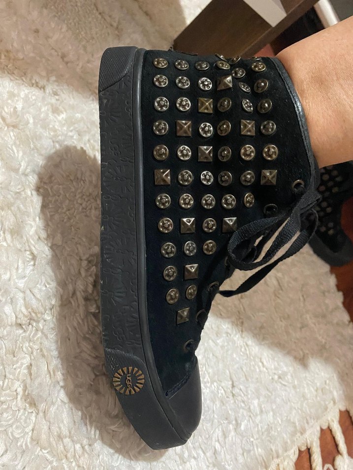 UGG bot Sivri Tırtıklı Platformlu Siyah Bağcıklı Spor Ayakkabı - Görsel 2