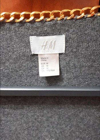 Zincir Detaylı Gri V Yaka Triko Hırka - Görsel 4