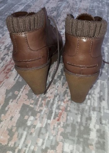 Lacoste Kahverengi Deri Bağcıklı Kadın Botları - Görsel 4