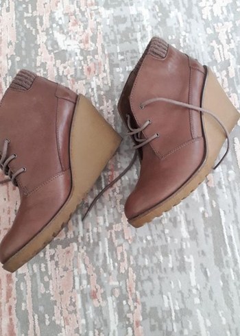 Lacoste Kahverengi Deri Bağcıklı Kadın Botları - Görsel 2