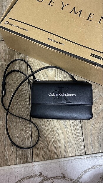 calvin klein mini çanta
