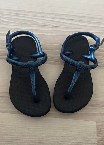 Parmakarası sandalet kız bebek